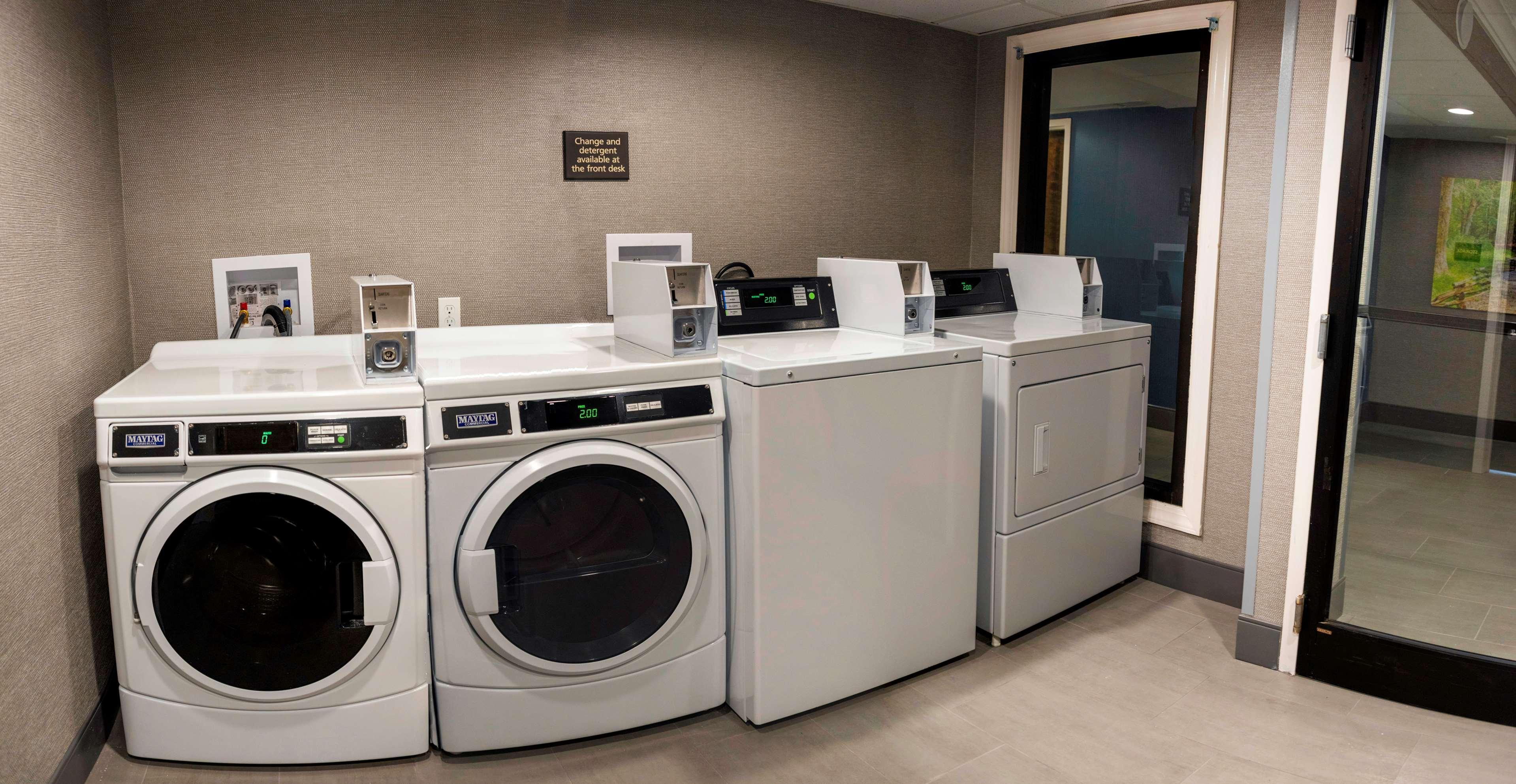 Hampton Inn Kinston Kültér fotó